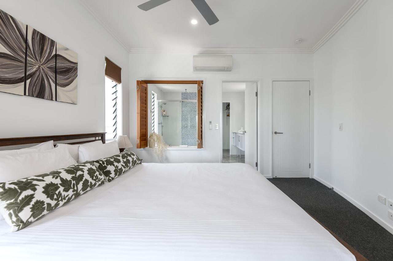Island Views Beachfront Apartments بالم كوف المظهر الخارجي الصورة