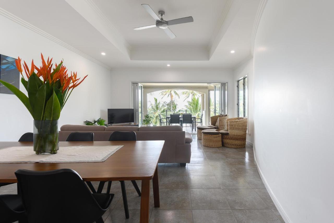 Island Views Beachfront Apartments بالم كوف المظهر الخارجي الصورة
