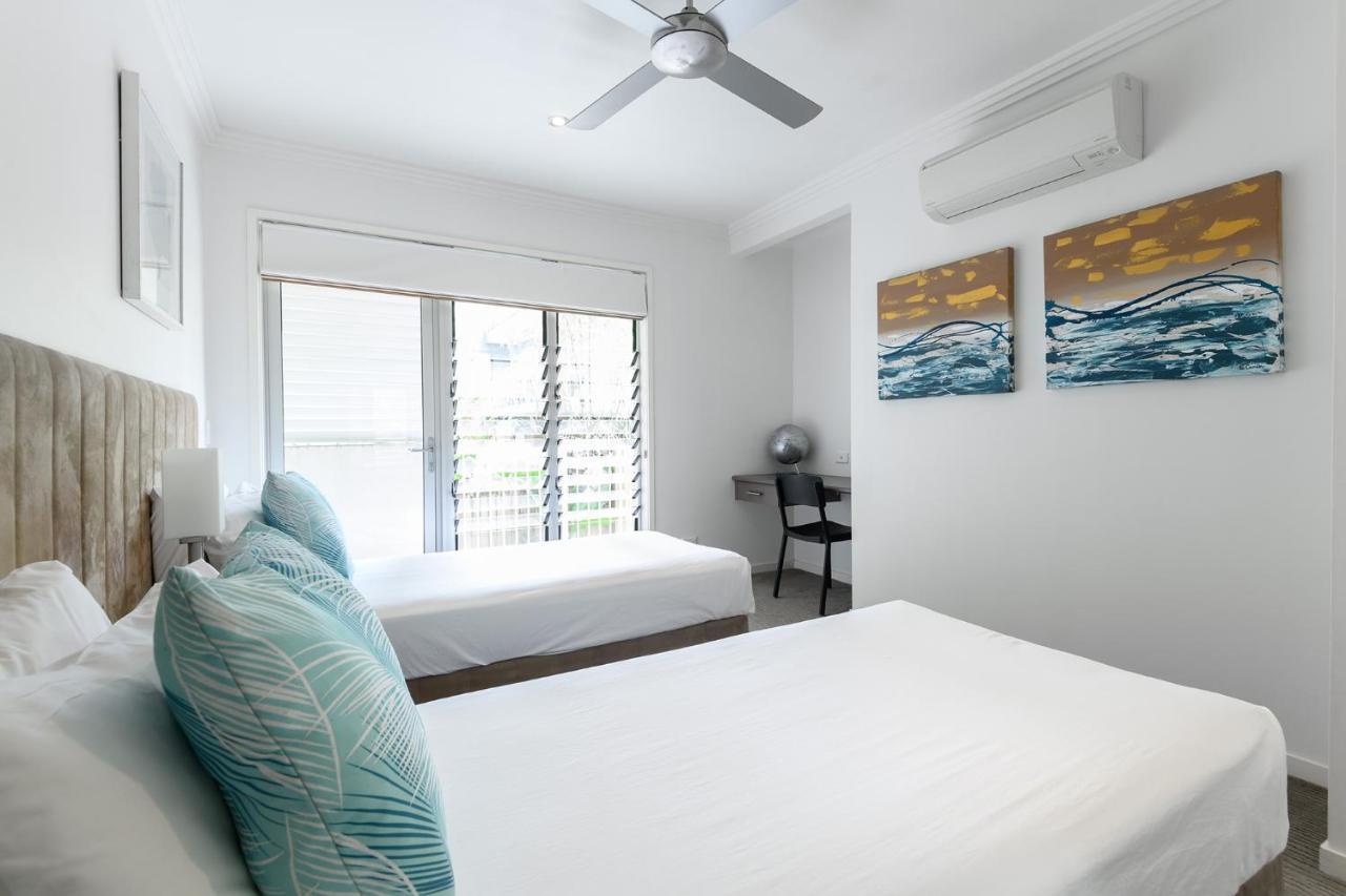 Island Views Beachfront Apartments بالم كوف المظهر الخارجي الصورة