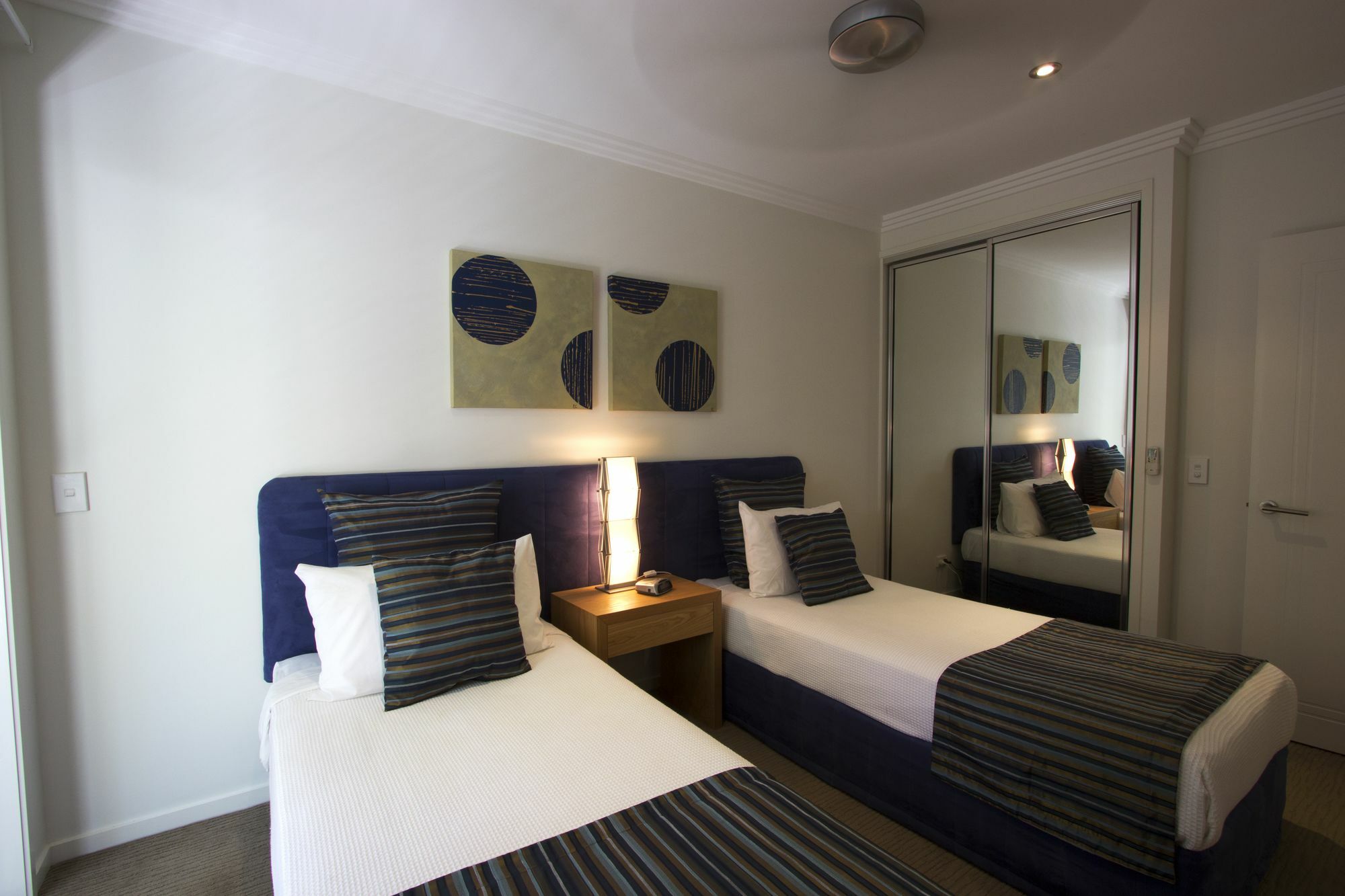 Island Views Beachfront Apartments بالم كوف المظهر الخارجي الصورة